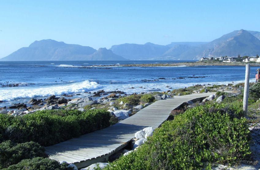The Kommetjie coast and boardwalk